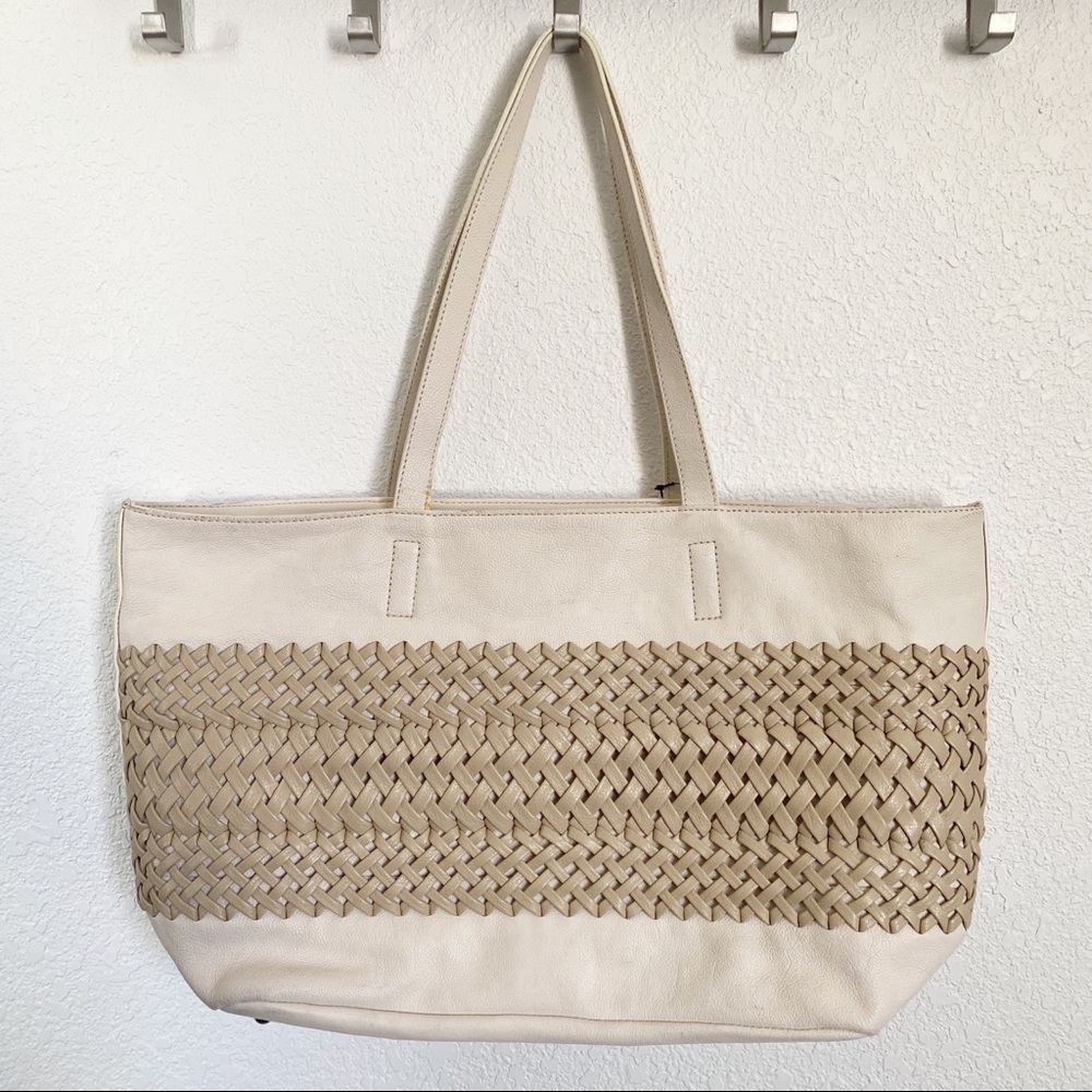 NWT DKNY leather bag 😍 - Picture 6 of 14